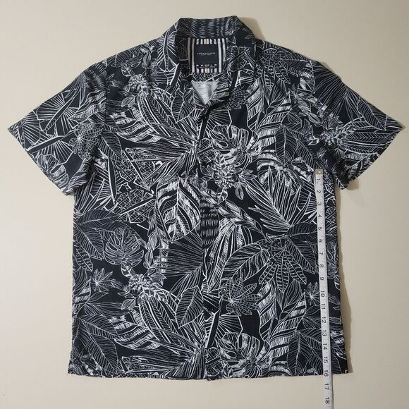 Denim & Flower Black and White Men's Rayon Casual Button Down Short Sleeve Shirt - Picture 6 of 15